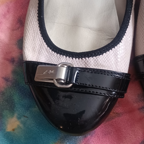 Anne Klein slip-ons - Picture 2 of 6